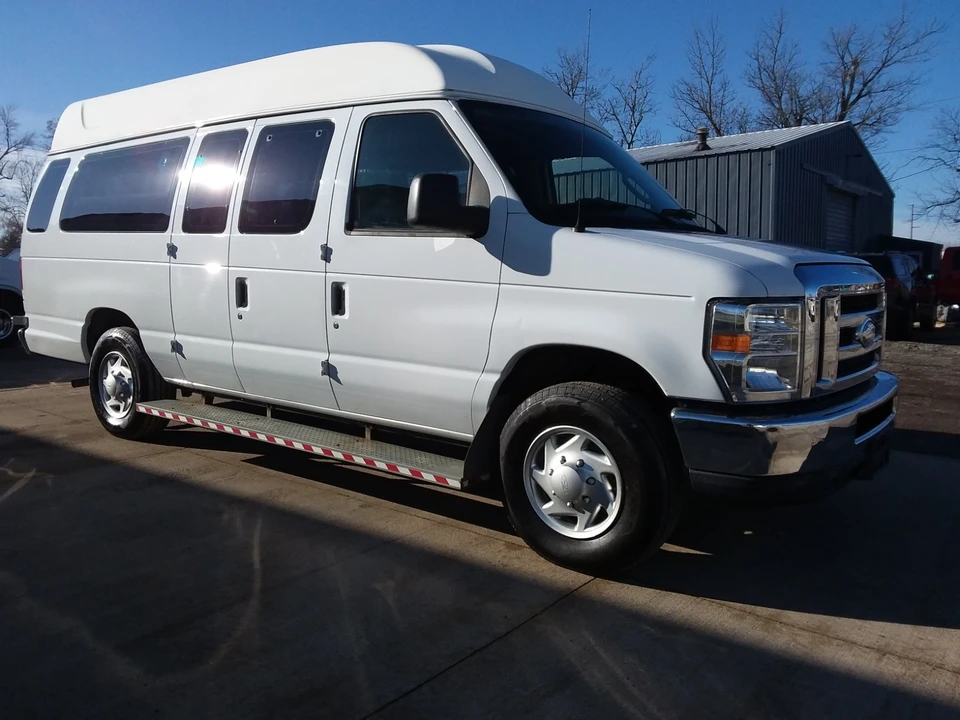 2014 Ford Econoline Van - Image 8 of 21