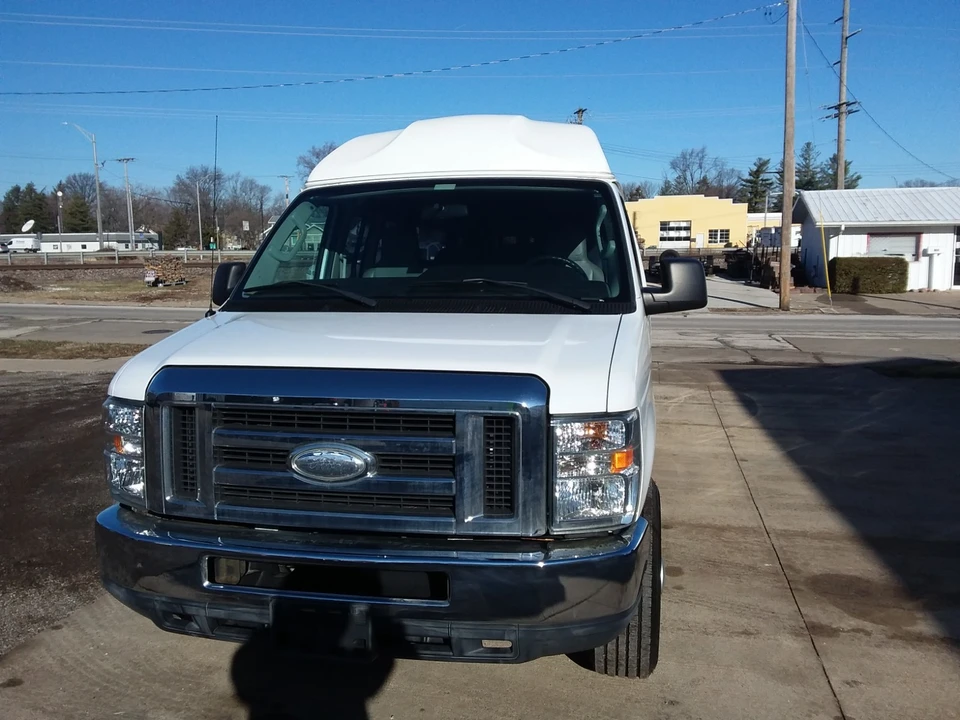 2014 Ford Econoline Van - Image 13 of 21