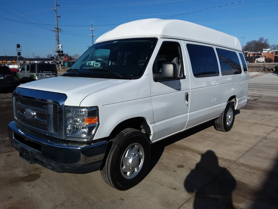 2014 Ford Econoline Van - Image 14 of 21
