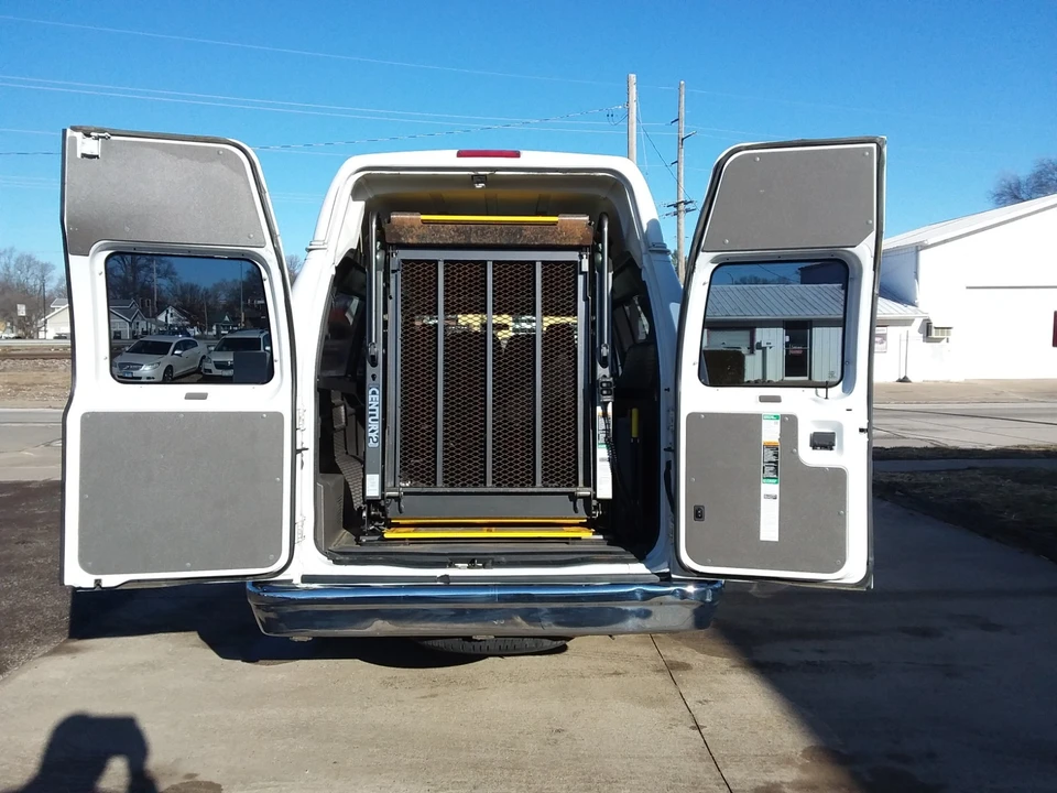2014 Ford Econoline Van - Image 5 of 21