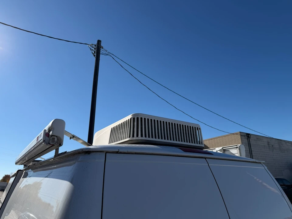 2014 Ford Econoline Van - Image 11 of 20