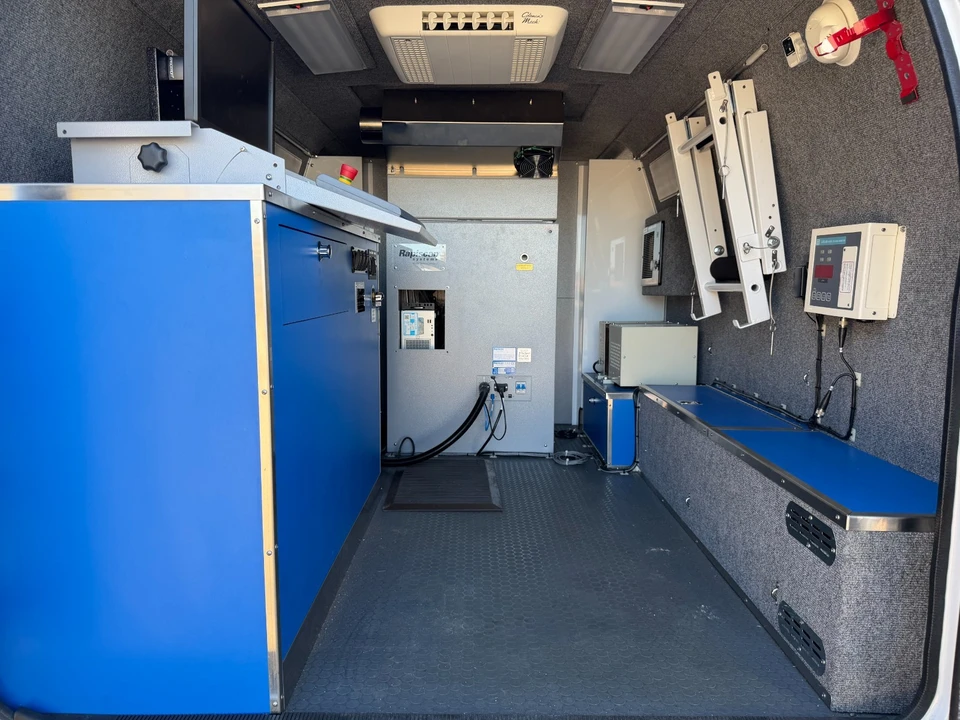 2014 Ford Econoline Van - Image 15 of 20