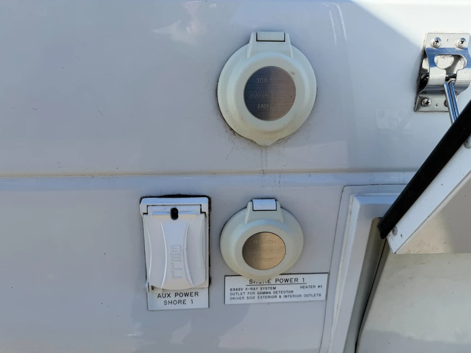 2014 Ford Econoline Van - Image 13 of 20