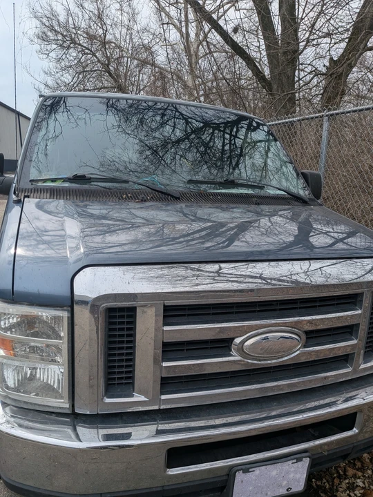 2014 Ford Econoline Van - Image 2 of 7