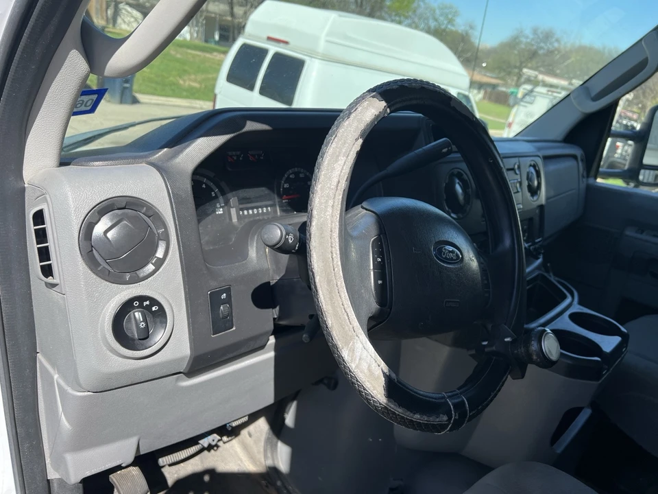 2014 Ford Econoline Van - Image 7 of 15