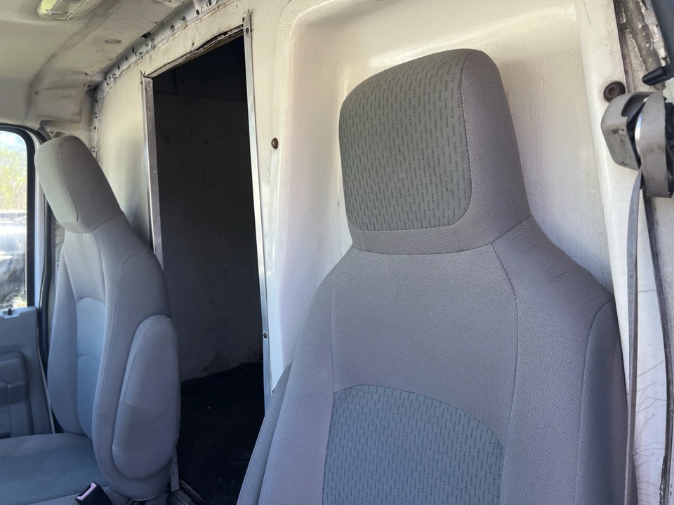 2014 Ford Econoline Van - Image 9 of 15