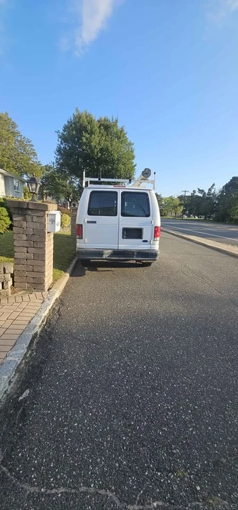 2014 Ford Econoline Van - Image 14 of 15