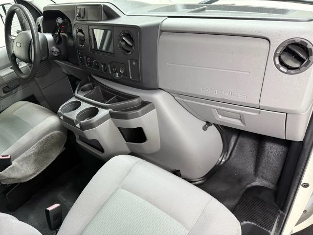 2014 Ford Econoline Van - Image 11 of 21