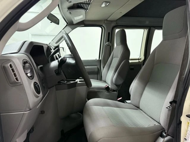 2014 Ford Econoline Van - Image 13 of 21
