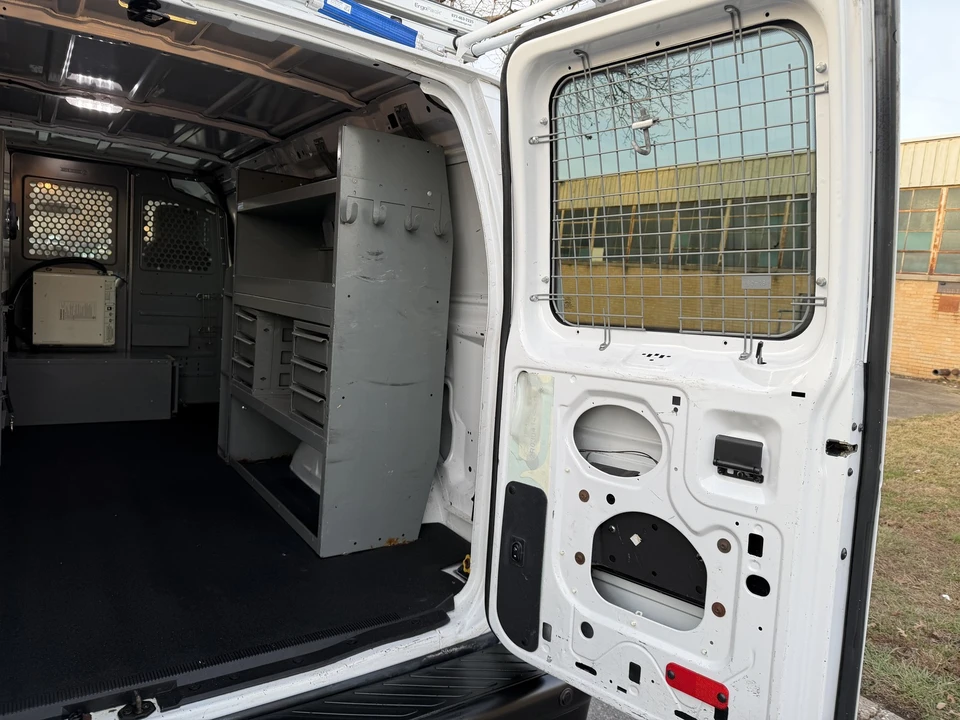 2014 Ford Econoline Van - Image 25 of 31