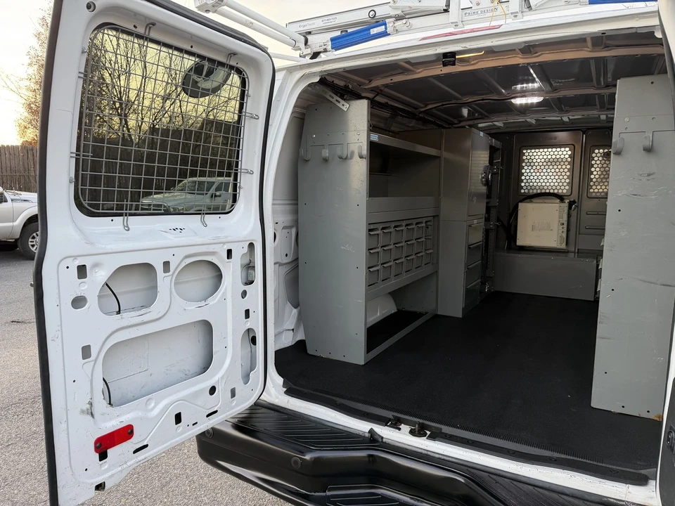 2014 Ford Econoline Van - Image 24 of 31