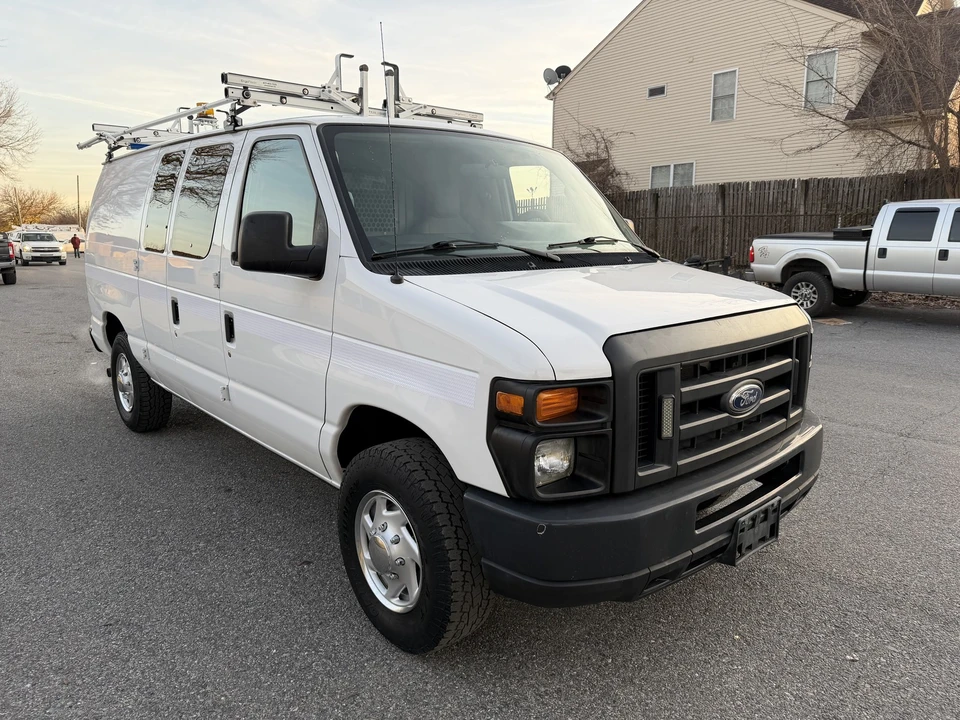 2014 Ford Econoline Van - Image 6 of 31