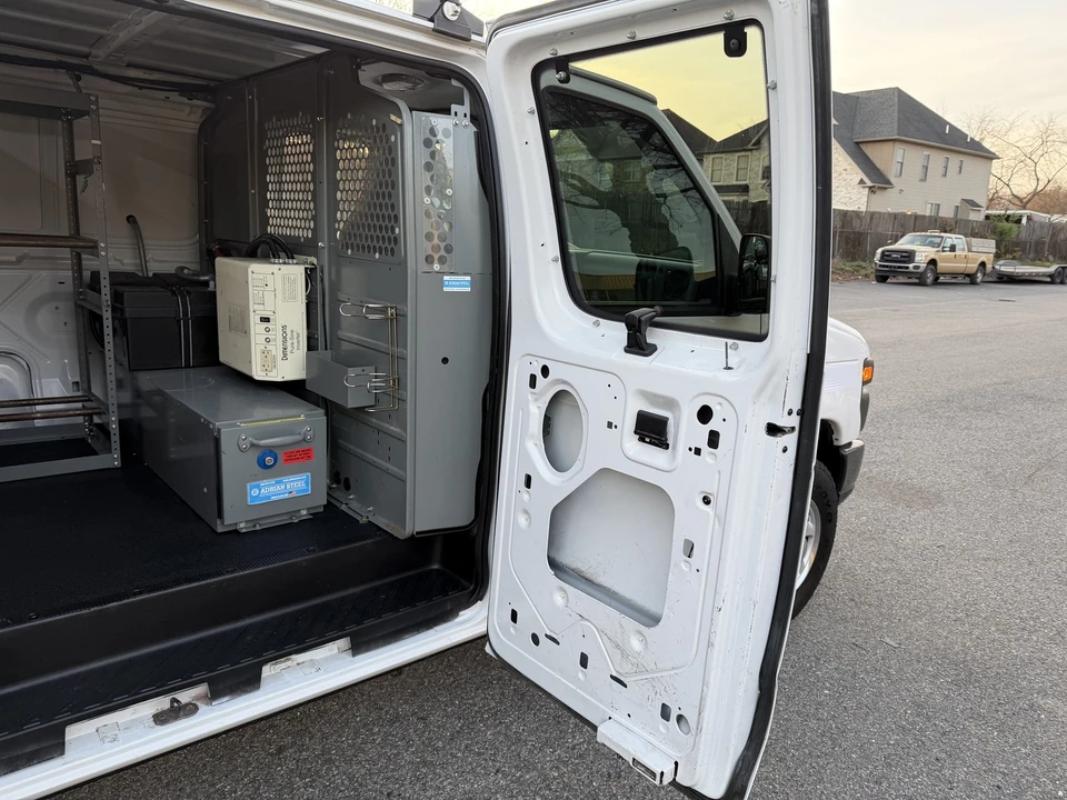 2014 Ford Econoline Van - Image 31 of 31
