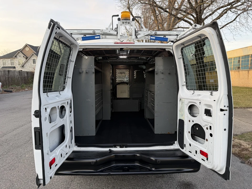 2014 Ford Econoline Van - Image 23 of 31