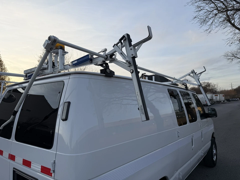 2014 Ford Econoline Van - Image 16 of 31