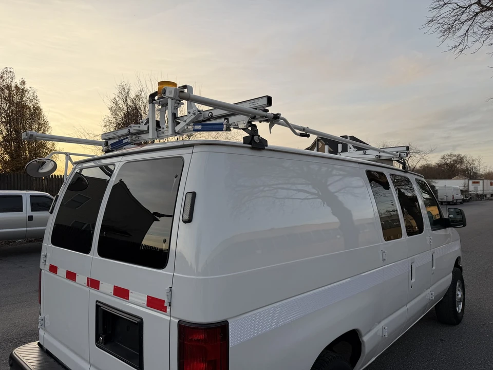 2014 Ford Econoline Van - Image 14 of 31