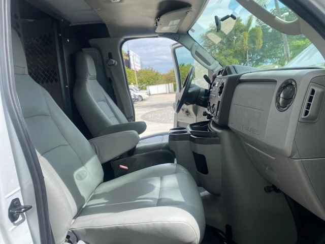 2014 Ford Econoline Van - Image 13 of 21