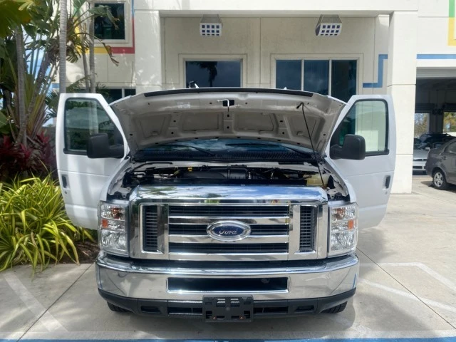 2014 Ford Econoline Van - Image 18 of 21