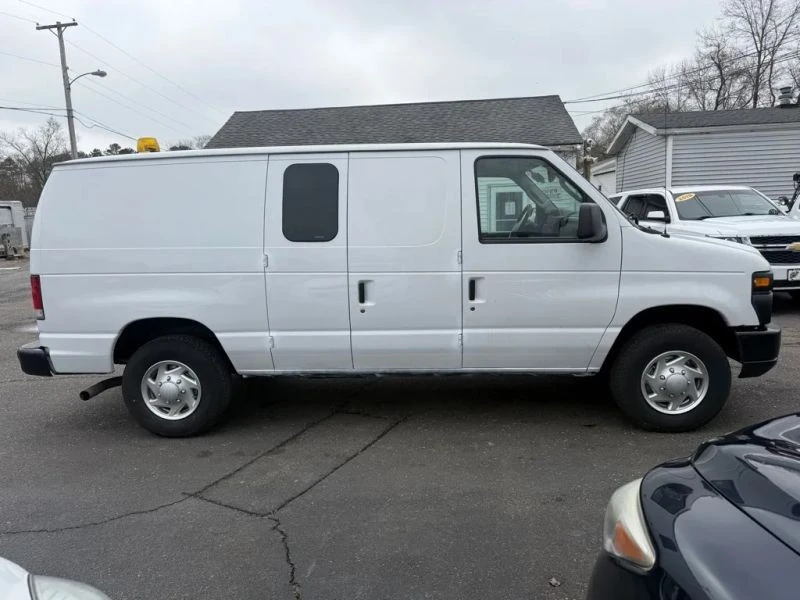 2014 Ford Econoline Van - Image 8 of 12