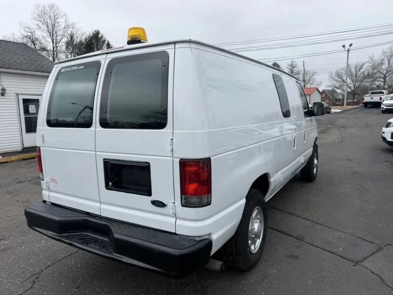 2014 Ford Econoline Van - Image 2 of 12