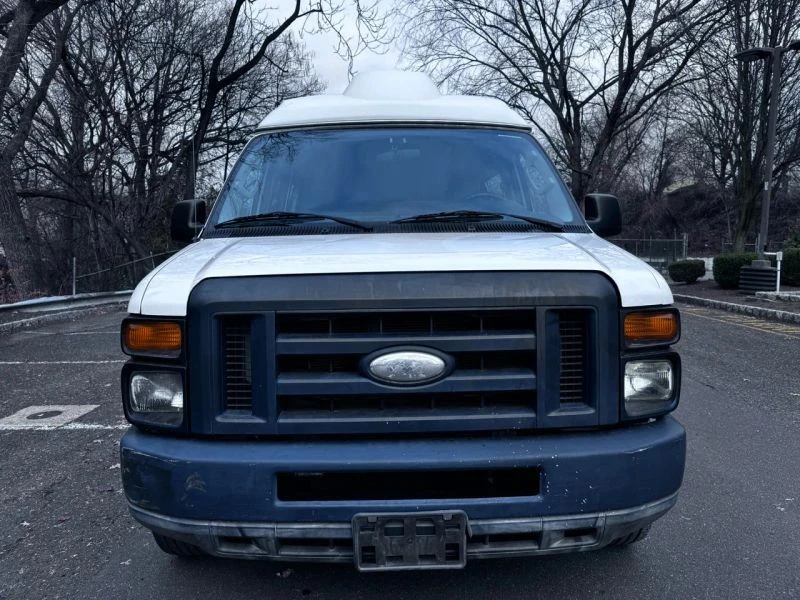 2014 Ford Econoline Van - Image 2 of 12