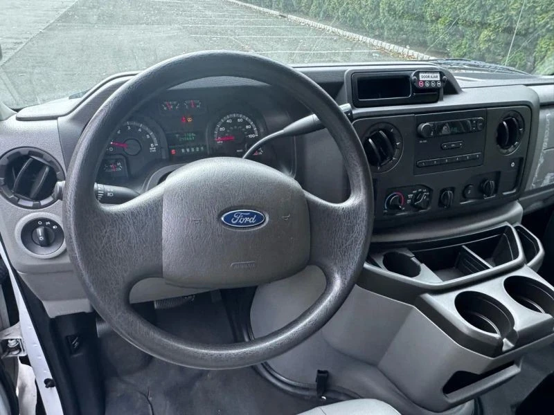 2014 Ford Econoline Van - Image 11 of 12