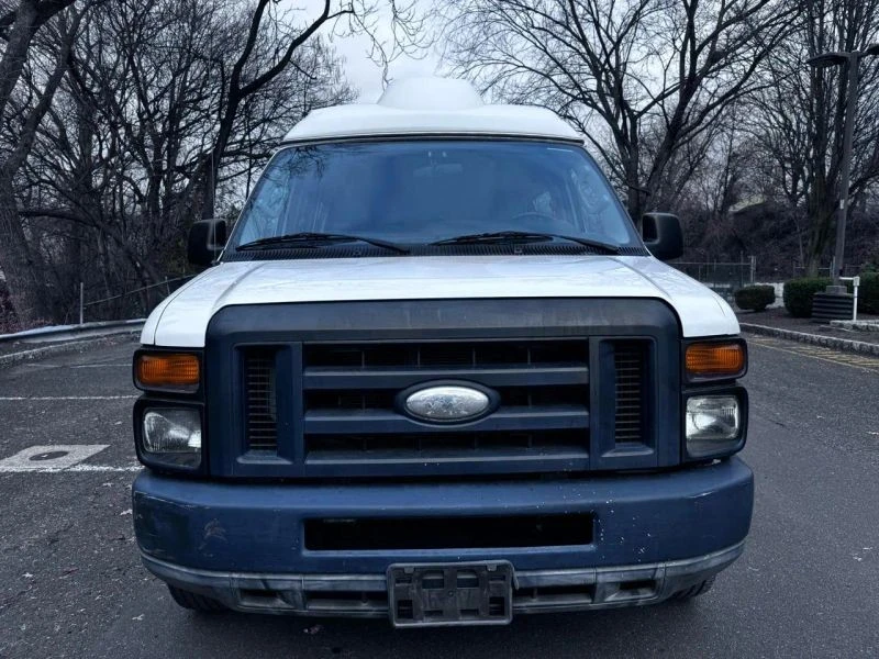 2014 Ford Econoline Van - Image 2 of 12