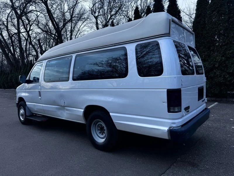 2014 Ford Econoline Van - Image 5 of 12
