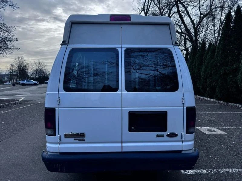 2014 Ford Econoline Van - Image 6 of 12