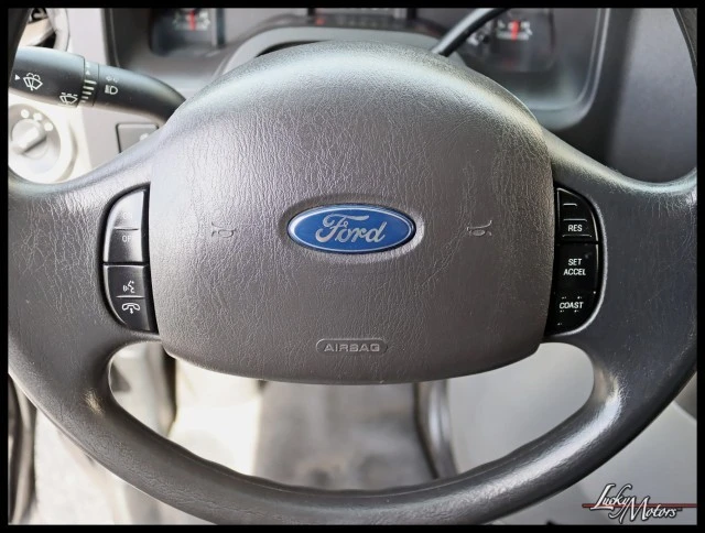 2014 Ford Econoline Van - Image 13 of 26