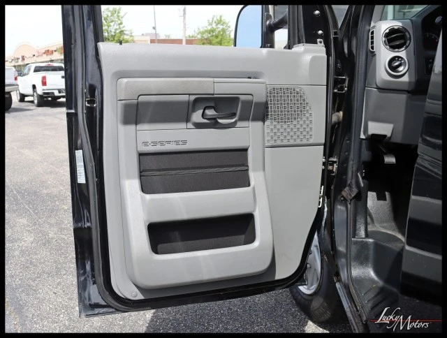 2014 Ford Econoline Van - Image 20 of 26