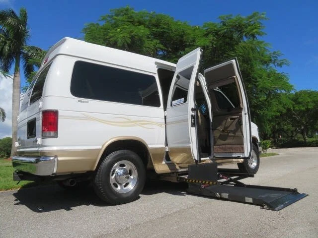 2014 Ford Econoline Van - Image 4 of 12
