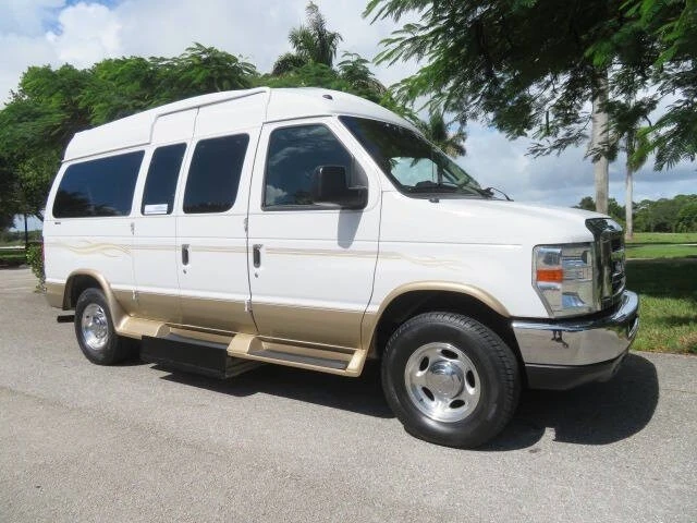 2014 Ford Econoline Van - Image 10 of 12