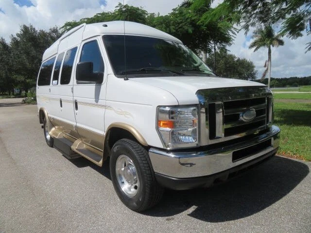 2014 Ford Econoline Van - Image 11 of 12
