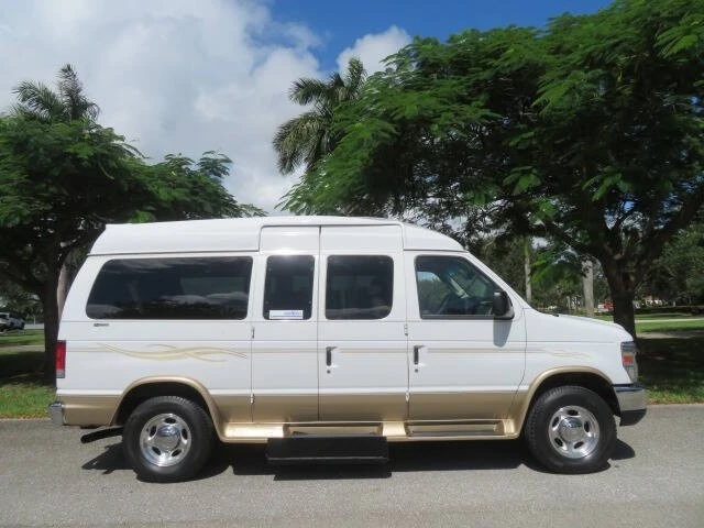 2014 Ford Econoline Van - Image 9 of 12