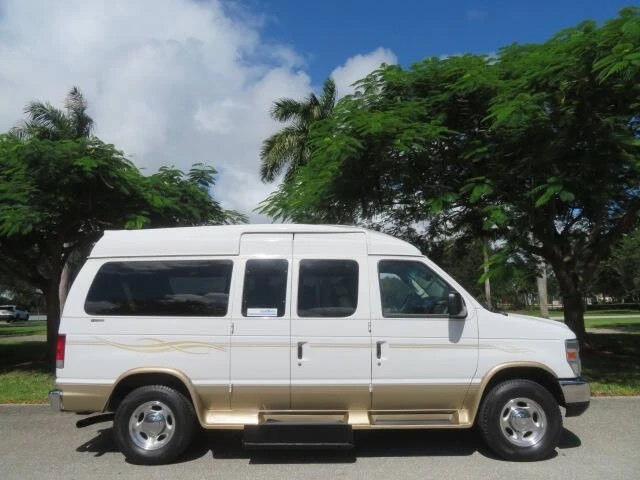 2014 Ford Econoline Van - Image 7 of 12