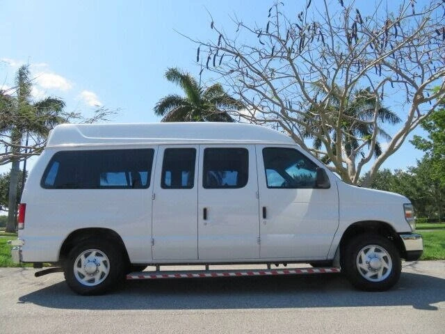 2014 Ford Econoline Van - Image 8 of 12