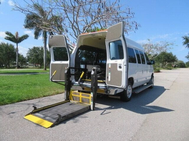 2014 Ford Econoline Van - Image 2 of 12