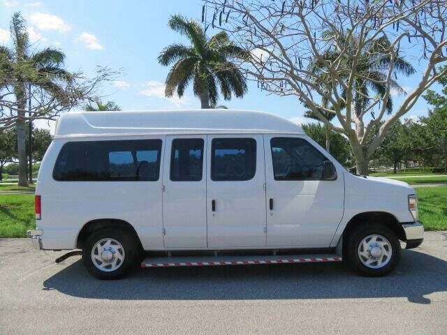 2014 Ford Econoline Van - Image 10 of 12