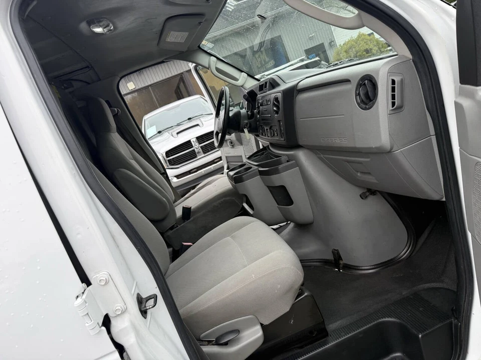 2014 Ford Econoline Van - Image 4 of 19