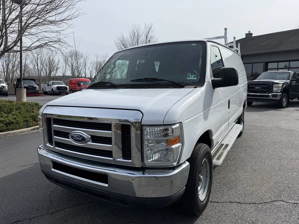 2014 Ford Econoline Van - Image 2 of 17