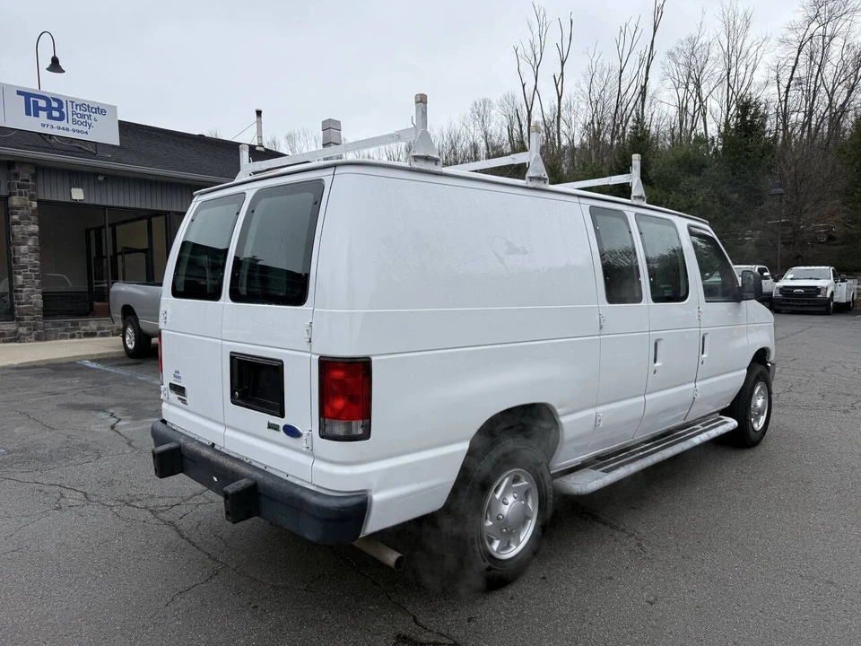 2014 Ford Econoline Van - Image 19 of 19