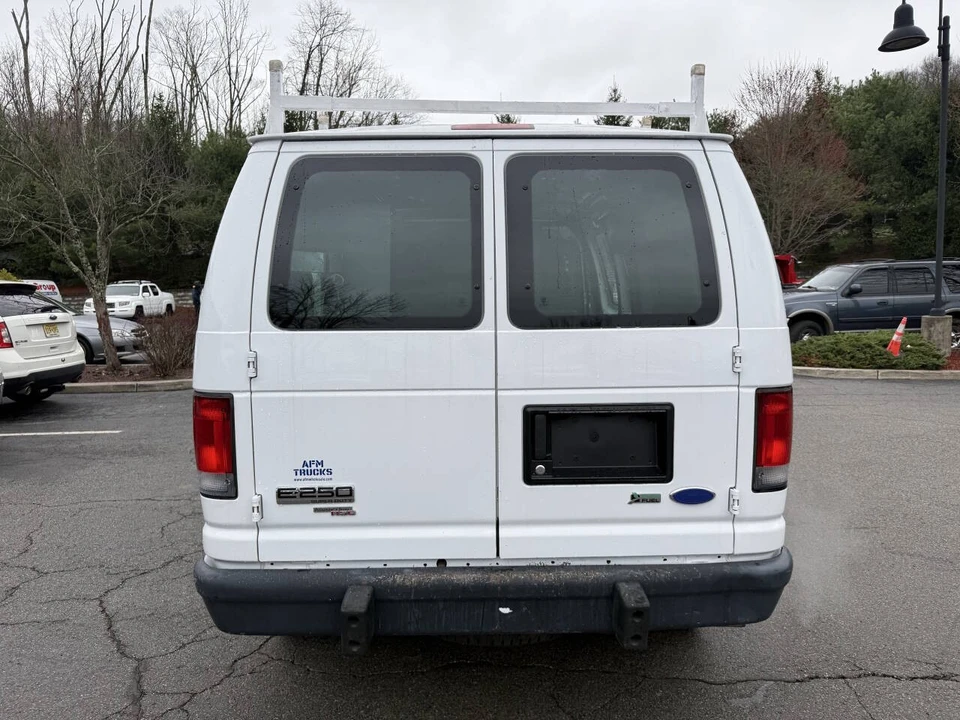2014 Ford Econoline Van - Image 17 of 19