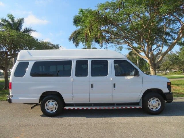 2014 Ford Econoline Van - Image 8 of 12