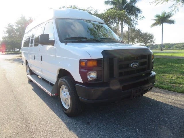 2014 Ford Econoline Van - Image 11 of 12