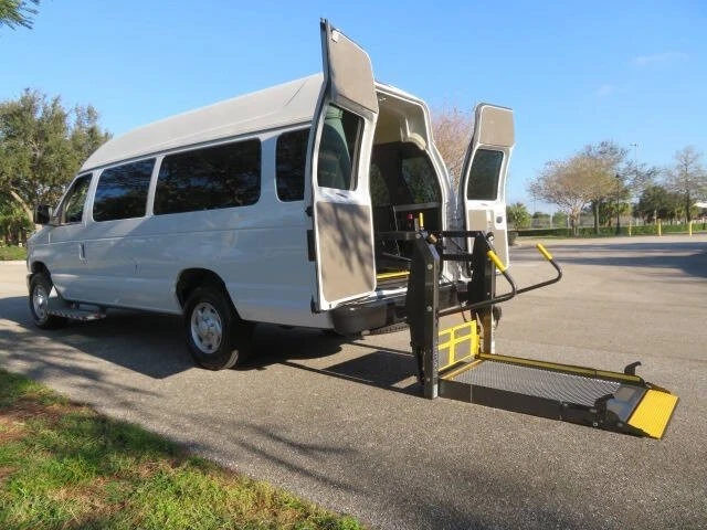 2014 Ford Econoline Van - Image 5 of 12
