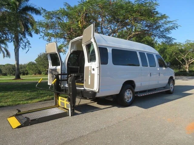 2014 Ford Econoline Van - Image 2 of 12