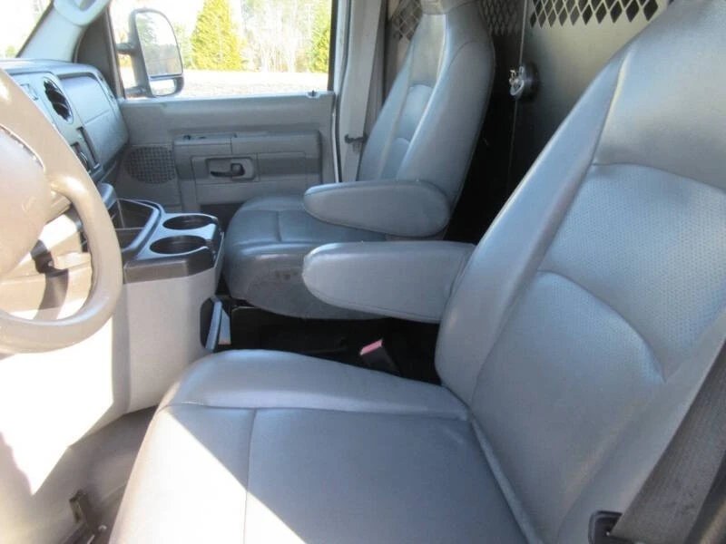 2014 Ford Econoline Van - Image 7 of 21