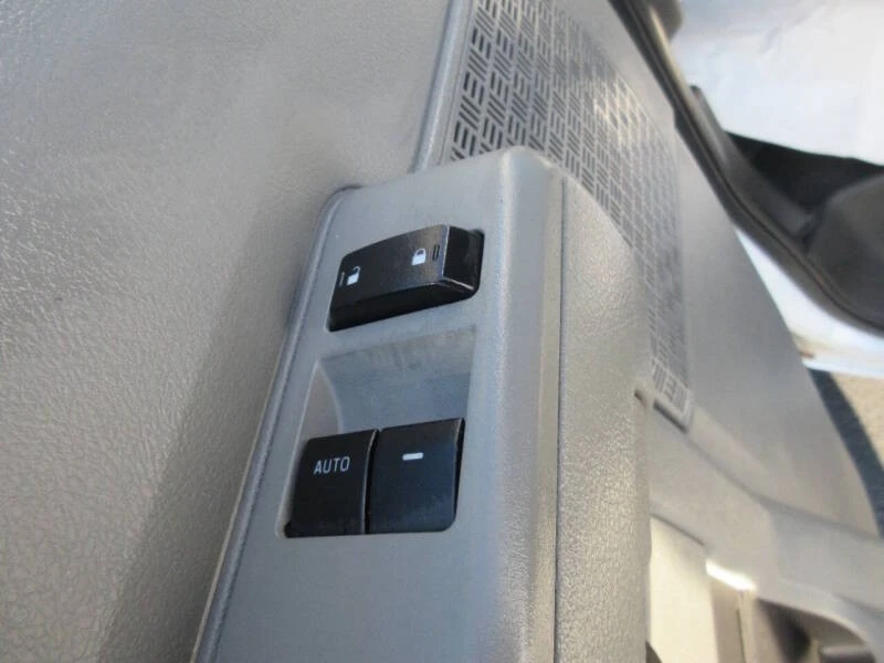 2014 Ford Econoline Van - Image 8 of 21