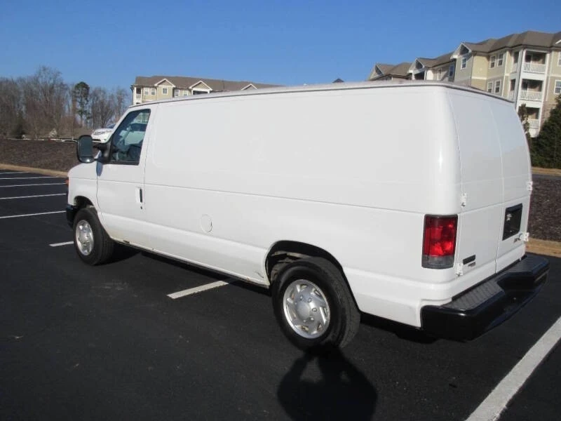 2014 Ford Econoline Van - Image 16 of 21